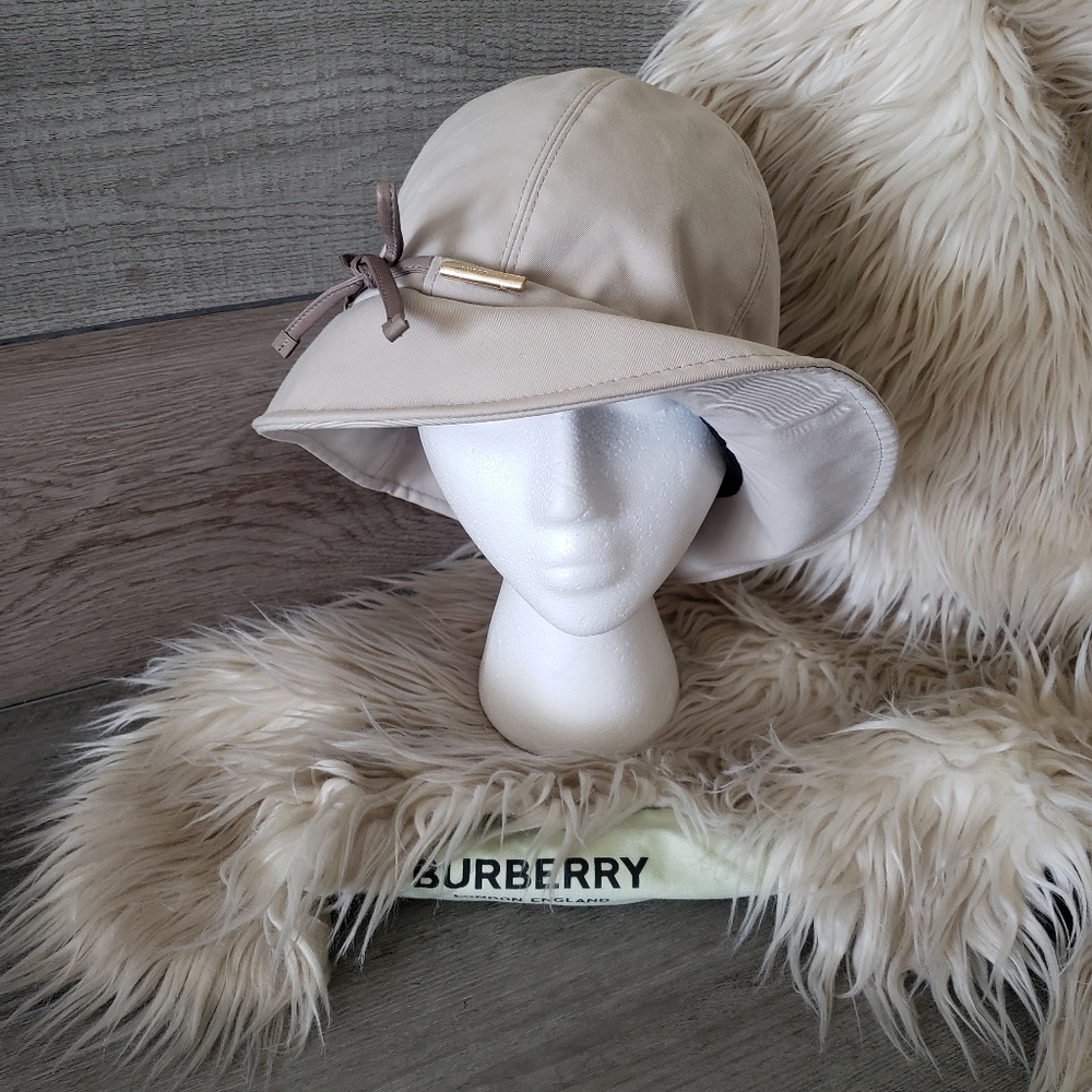 BURBERRY - hat